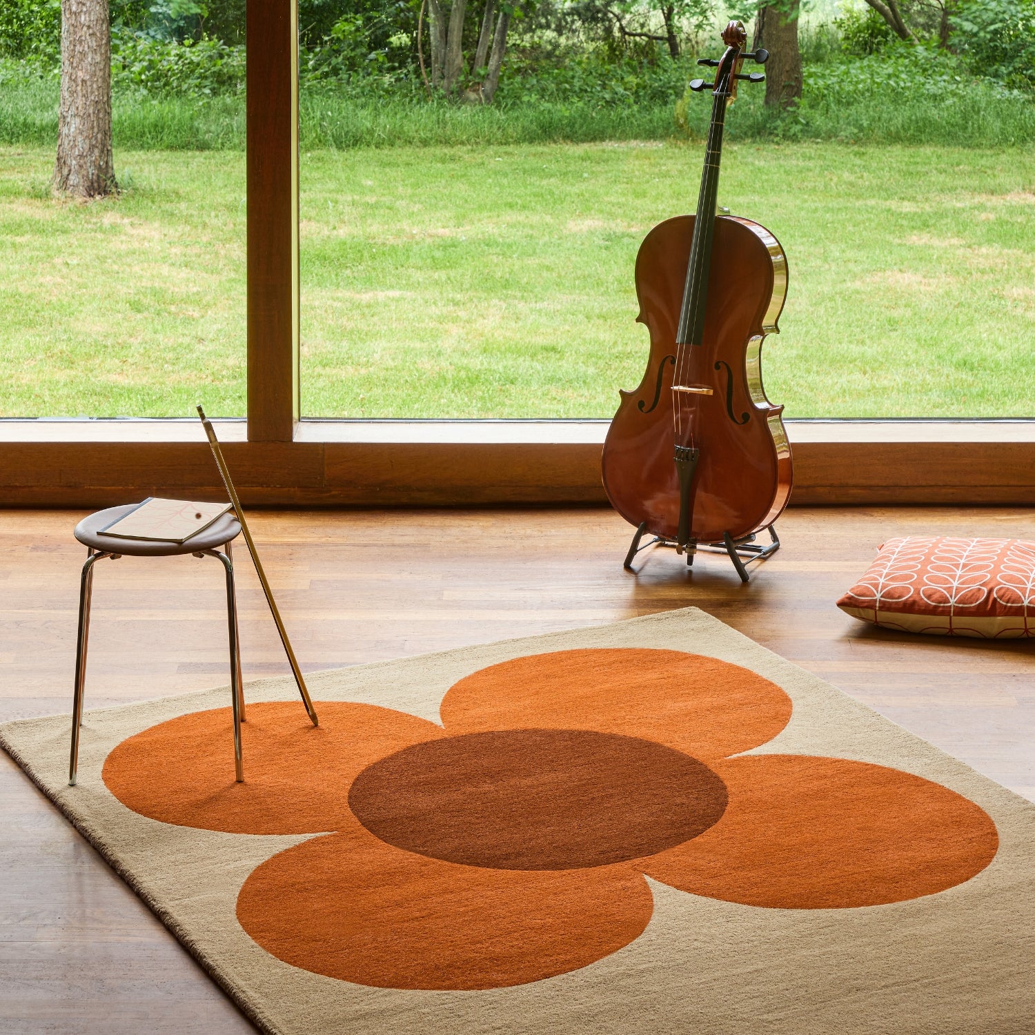 Flower Placement Rug - Pumpkin Ecru