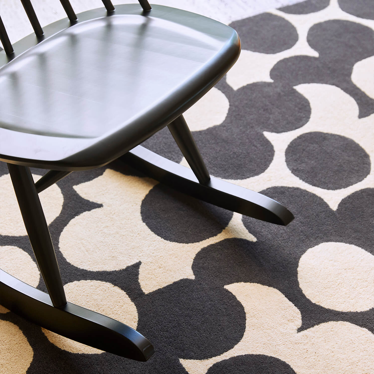 Orla Kiely Puzzle Flower Slate Rug Close Up