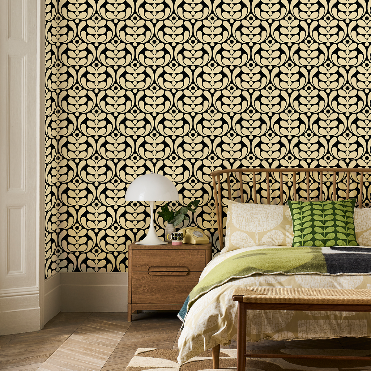 Stem Nouveau Noir Wallpaper