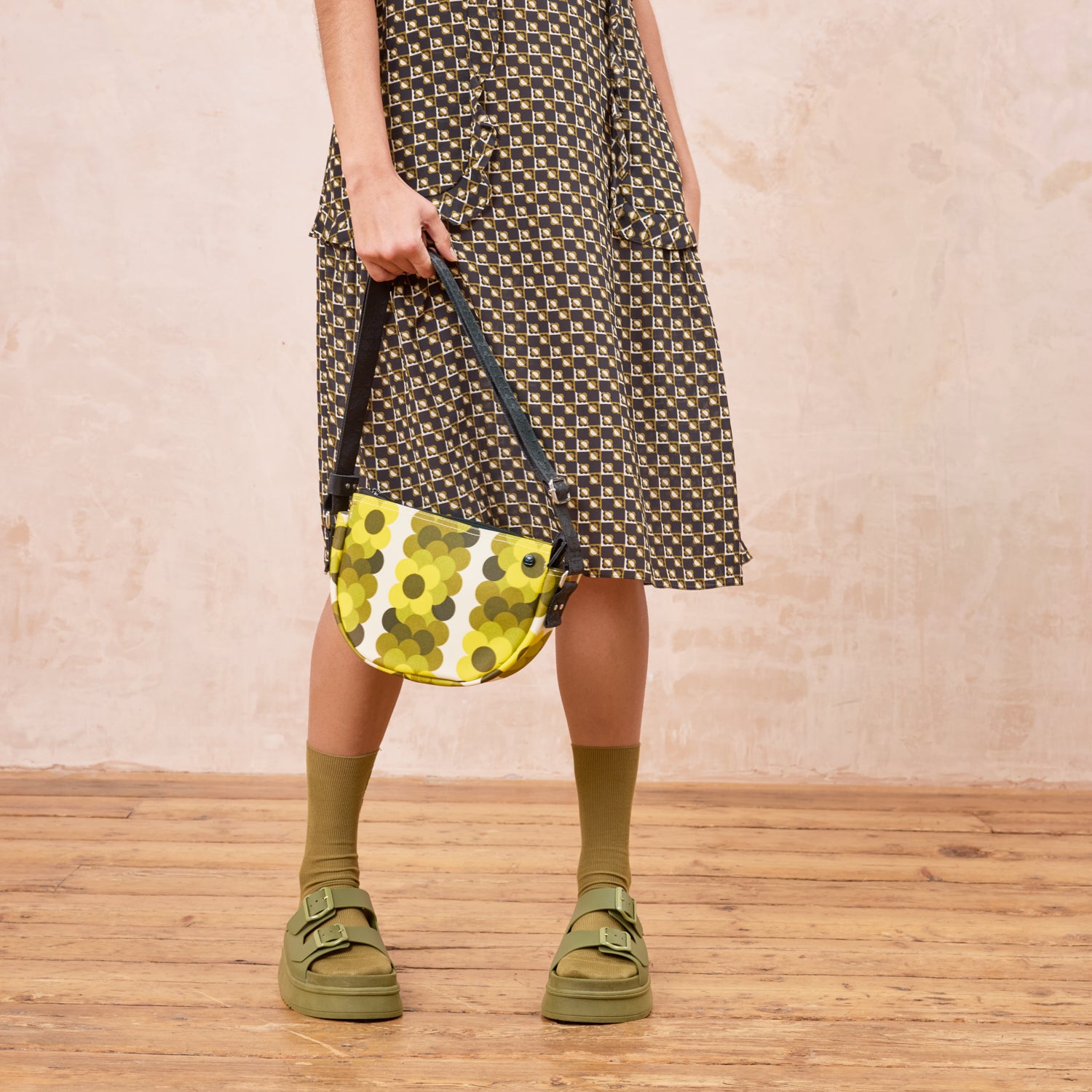 Mini Rounder Crossbody Retro Flower