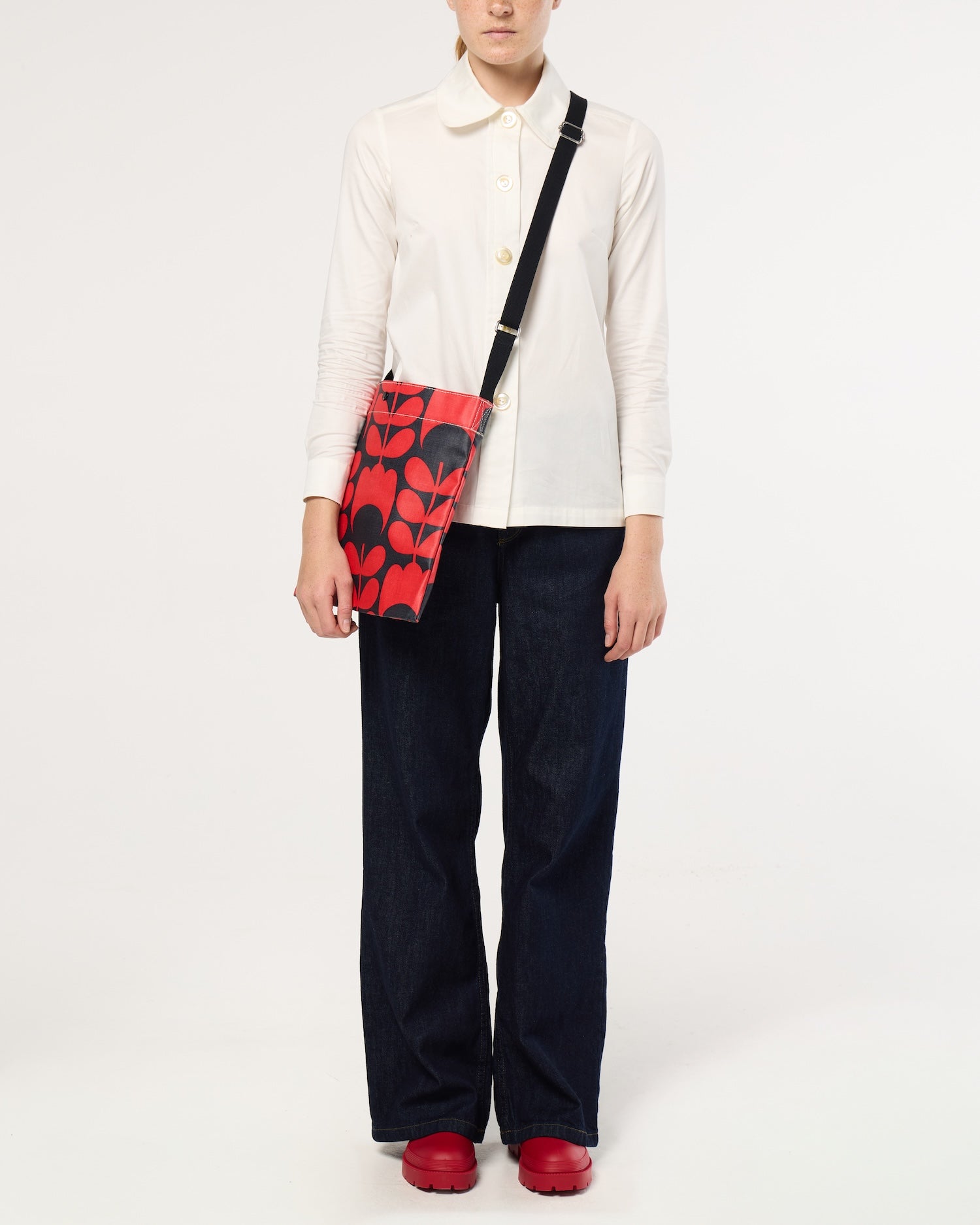 On a Roll Crossbody - Tulip Stem Print Red / Navy