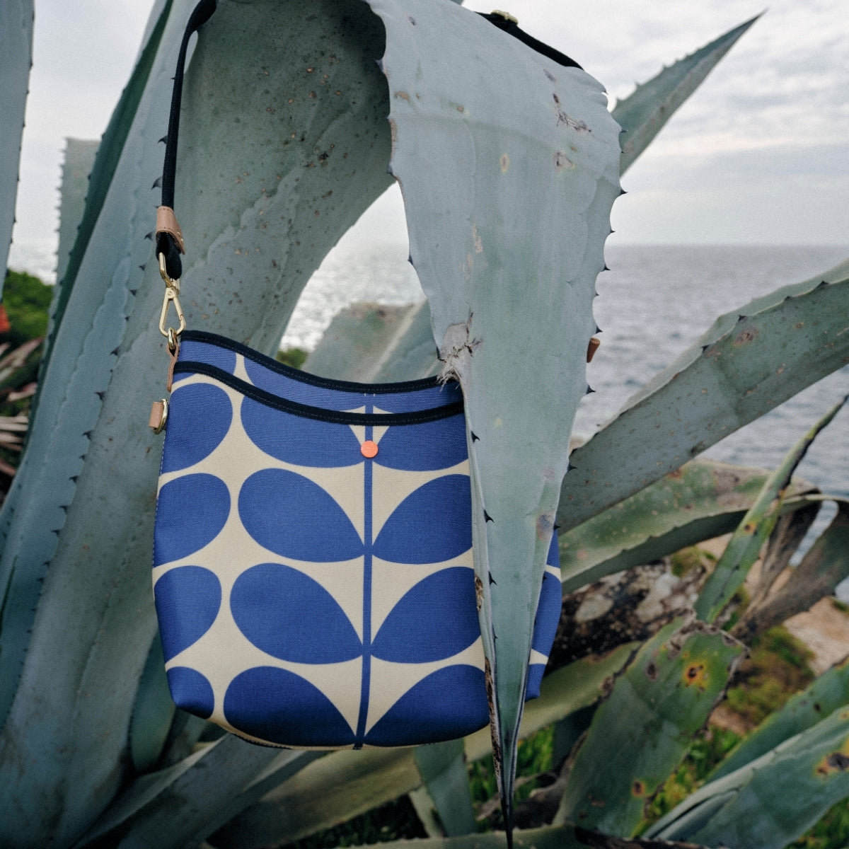 Midi Crossbody - Neon Pink