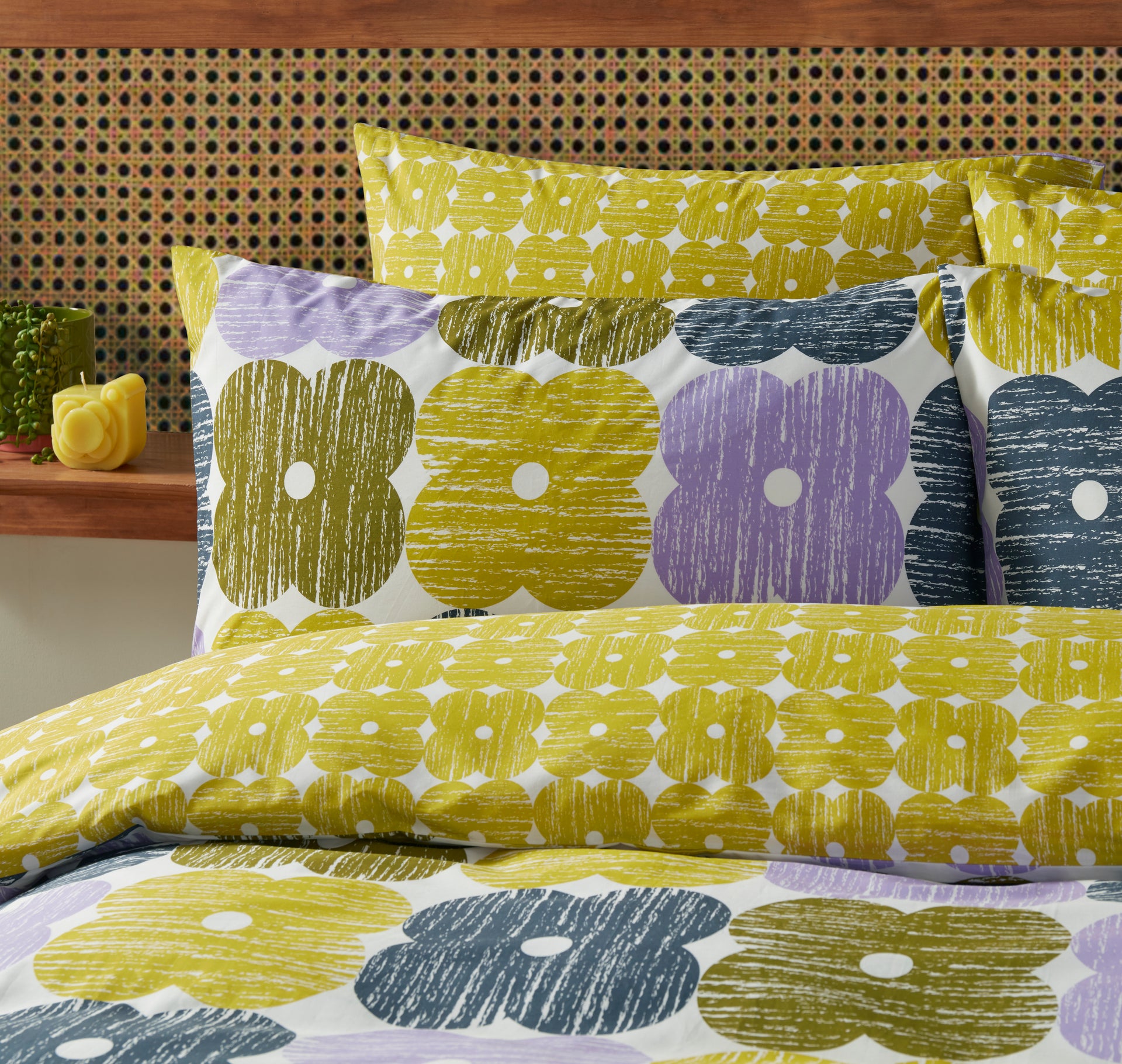 Textured Flower Bed Linen Set Moss