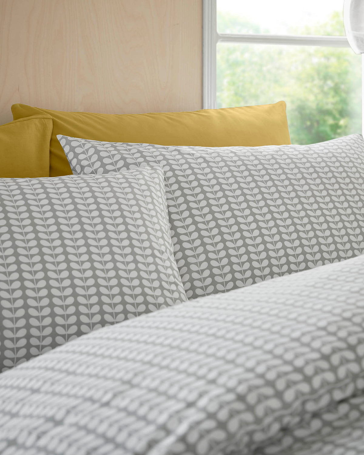 Tiny Stem Cool Grey Bed Linen