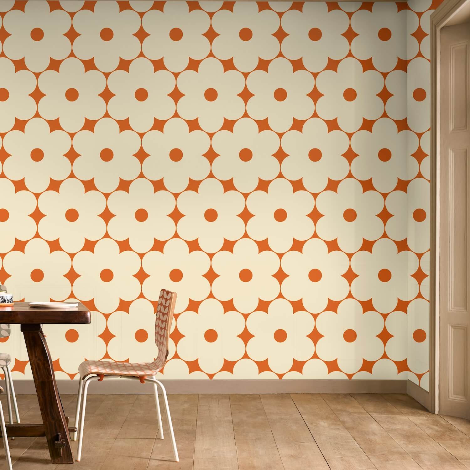 Flower Power Cream/Tomato Wallpaper