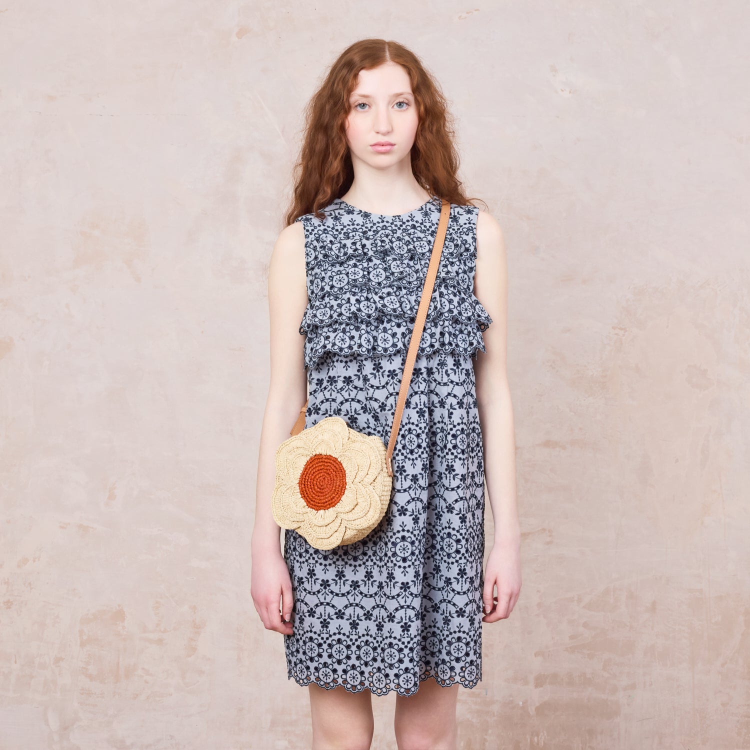 Flower Circle Raffia Crossbody - Natural