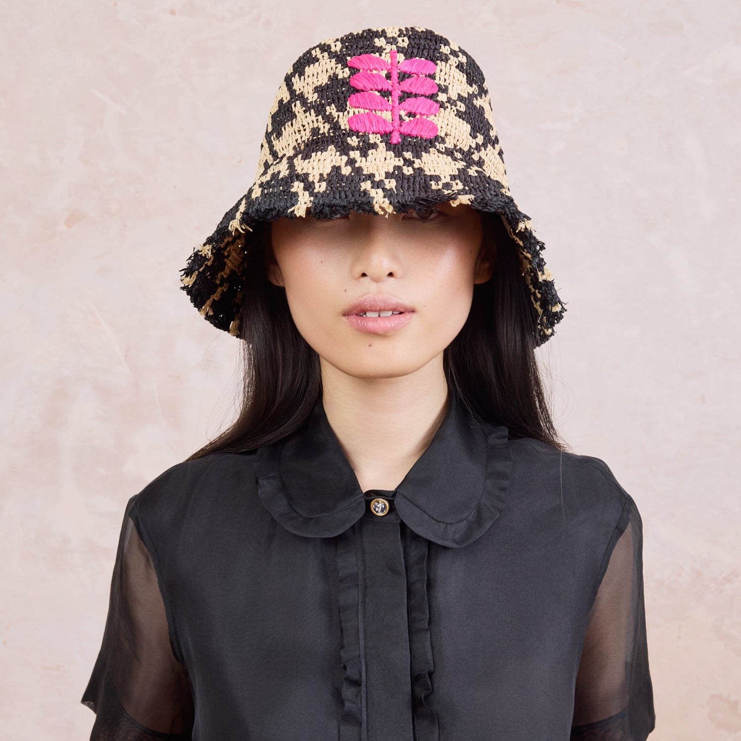 Houndstooth Raffia Bucket Hat - Monochrome