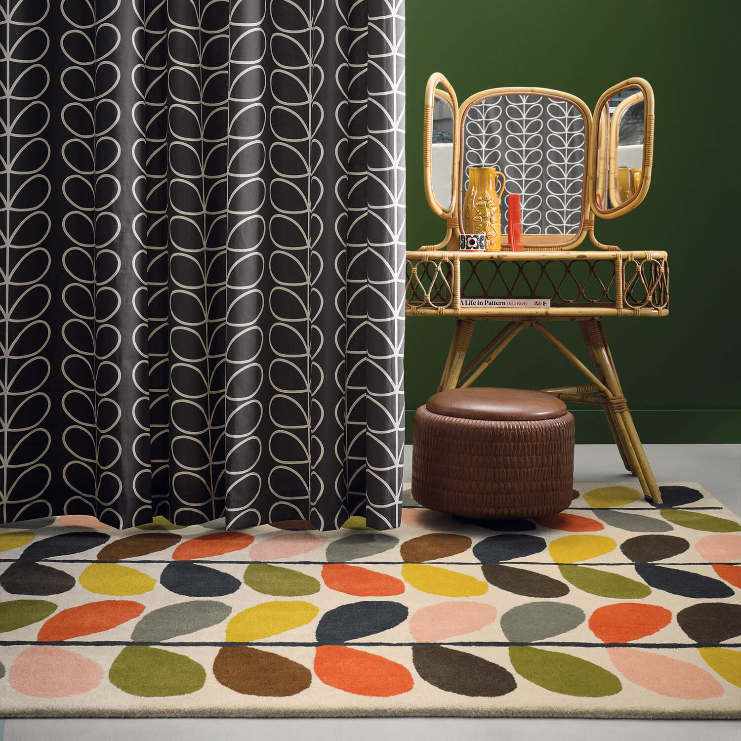 Classic Bright Stem Rug