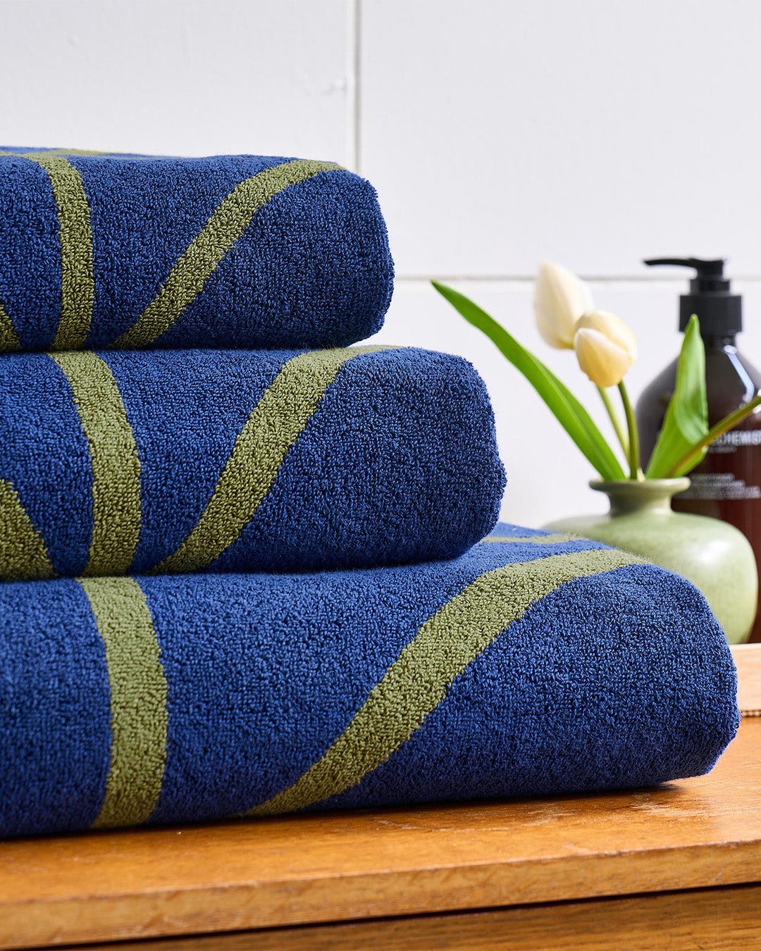 Linear Stem Towels - Navy