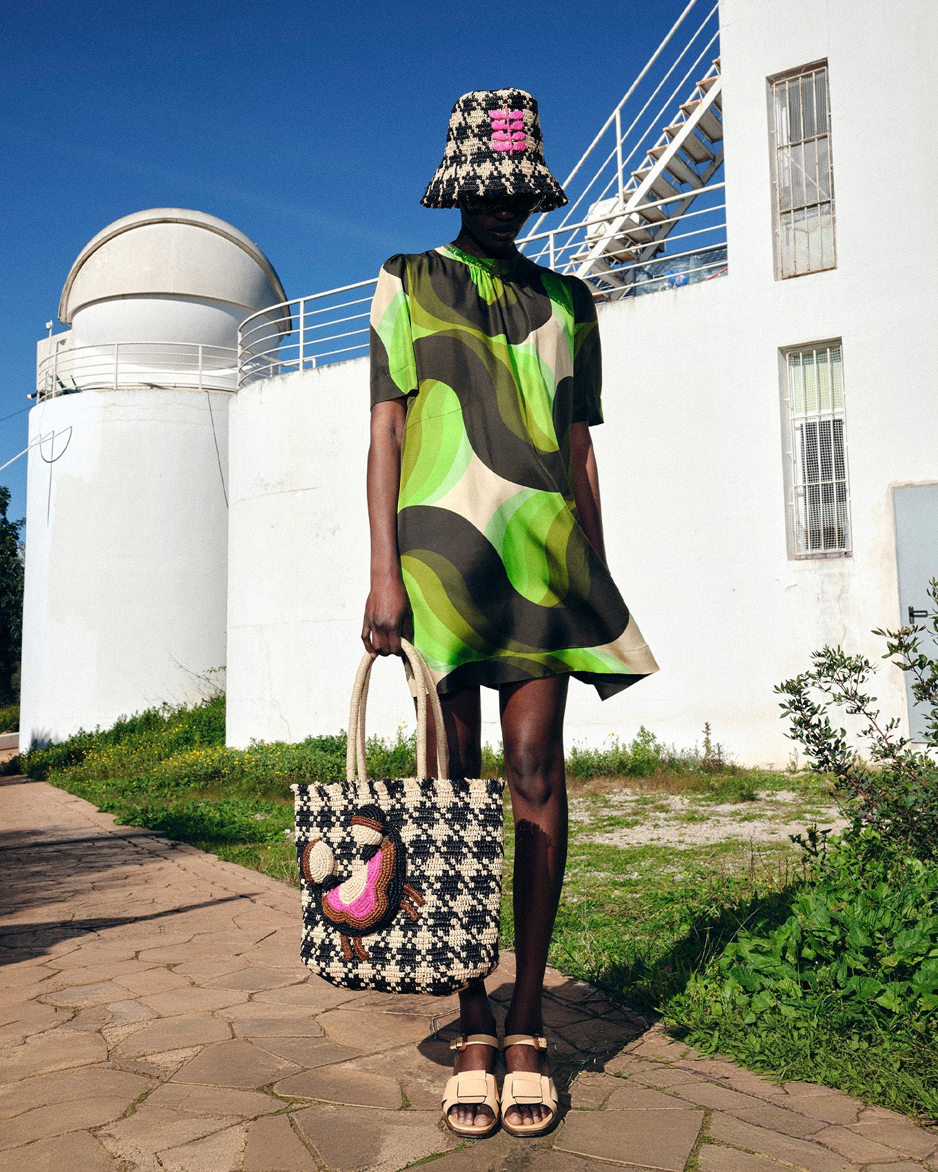 Crab and Houndstooth Raffia Tote Bag - Monochrome